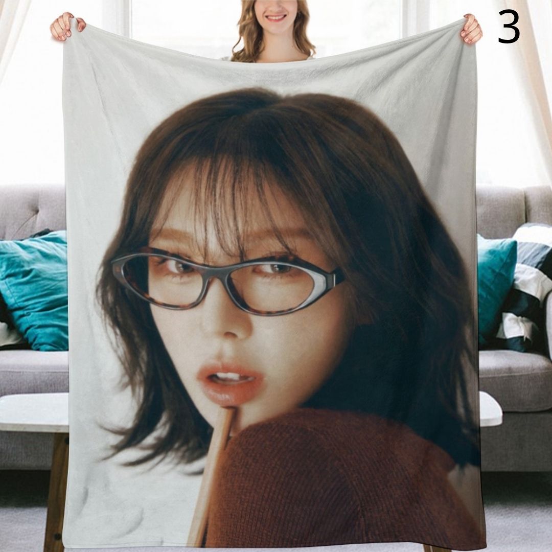 Red Velvet Wendy Blanket, Red Velvet Flannel Throw Blanket, Gifts for ReVeluv